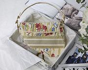 Dior Saddle Flower In Beige Embroidery M0446 Size 25.5 x 20 x 6.5 cm - 6