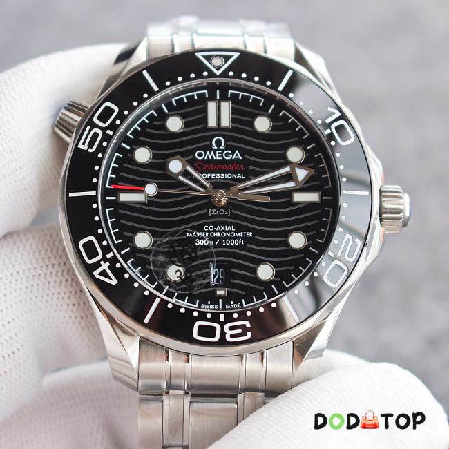 Omega Seamaster Diver 300m Co‑Axial Master Chronometer Black 42 mm  - 1