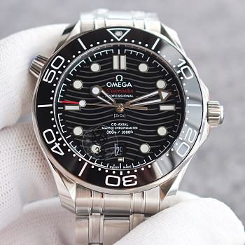 Omega Seamaster Diver 300m Co‑Axial Master Chronometer Black 42 mm 