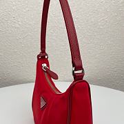Prada Re-Edition 2005 Re-Nylon Mini Red 1NE204 Size 23 x 13 x 5 cm - 2