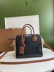 Burberry Vintage Check Cube Bag Black 8019359 Size 34 x 19 x 21 cm - 1
