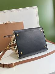 Burberry Vintage Check Cube Bag Black 8019359 Size 34 x 19 x 21 cm - 2