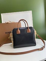 Burberry Vintage Check Cube Bag Black 8019359 Size 34 x 19 x 21 cm - 6