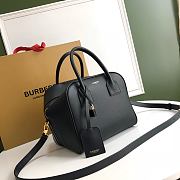 Burberry Cube Bag Black 8019359 Size 34 x 19 x 21 cm - 4