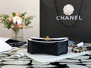 Chanel Mini Flap Bag Black/White Velvet AS2597 Size 19 x 15 x 6 cm - 2