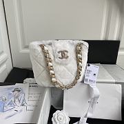 Chanel Shearling Bucket Bag White AS2257 Size 16 x 18 x 12 cm - 1