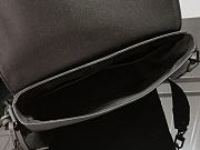 LV Messenger Black Grained Calfskin M57080 Size 30.5 x 24 x 10 cm - 5