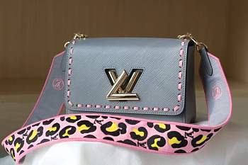 Louis Vuitton Twist MM Wild At Heart Bag Size 23 x 17 x 9.5 cm
