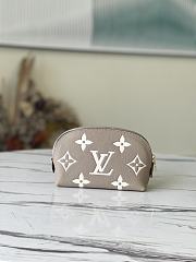 Louis Vuitton Pochette Cosmetique PM Tourterelle Beige M45951 17 x 12 x 6 cm - 2
