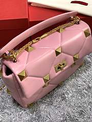 Valentino Large Roman Stud Shoulder Bag Light Pink Size 30 x 20 x 12 cm - 4
