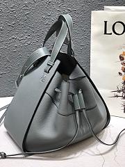 Loewe Hammock Bag in Gray Calfskin Size 32 x 28 x 15 cm - 4