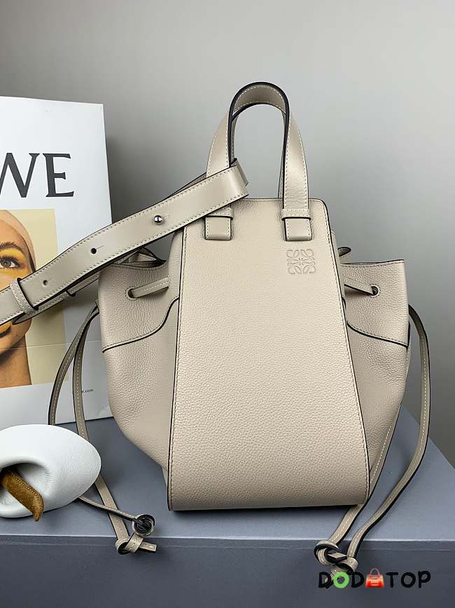 Loewe Hammock Bag in White Sand Calfskin Size 32 x 28 x 15 cm - 1