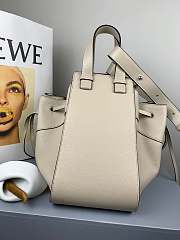 Loewe Hammock Bag in White Sand Calfskin Size 32 x 28 x 15 cm - 3