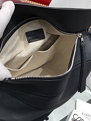 Loewe Medium Puzzle Bag Soft Grained Calfskin Black Size 29 x 18 x 12 cm - 5