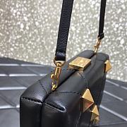 Valentino Roman Stud Nappa Leather Clutch Bag Black Size 20 x 5 x 14 cm - 6