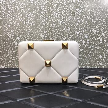 Valentino Roman Stud Nappa Leather Clutch Bag White Size 20 x 5 x 14 cm