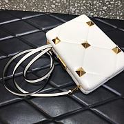 Valentino Roman Stud Nappa Leather Clutch Bag White Size 20 x 5 x 14 cm - 3