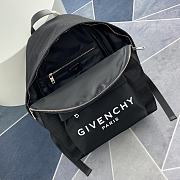 Givenchy Logo-Print Backpack Black 35 x 9 x 45 cm - 5