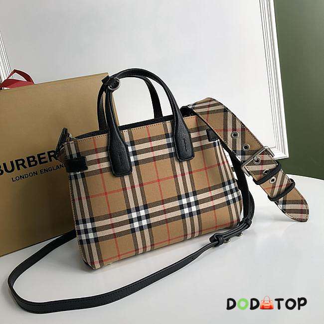Burberry The Small Banner Vintage Check Black Size 25 x 12 x 19 cm - 1