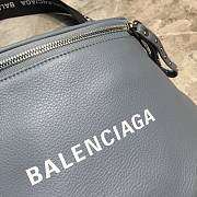 Balenciaga Everyday Strap Crossbody Bag Gray Size 24 x 19 x 9 cm - 2