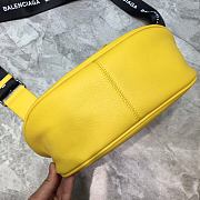 Balenciaga Everyday Strap Crossbody Bag Yellow Size 24 x 19 x 9 cm - 6