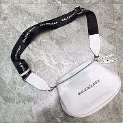 Balenciaga Everyday Strap Crossbody Bag White Size 24 x 19 x 9 cm - 1