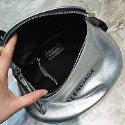 Balenciaga Everyday Strap Crossbody Bag Silver Size 24 x 19 x 9 cm - 6