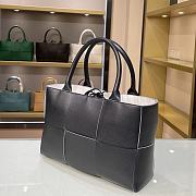 Bottega Veneta Arco Tote Black 652867 Size 36 x 24 x 12 cm - 5