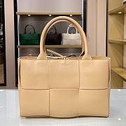 Bottega Veneta Arco Tote Beige 652867 Size 36 x 24 x 12 cm - 1