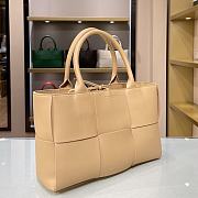 Bottega Veneta Arco Tote Beige 652867 Size 36 x 24 x 12 cm - 6