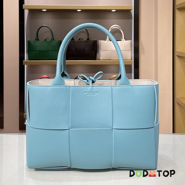 Bottega Veneta Arco Tote Light Blue 652867 Size 36 x 24 x 12 cm - 1