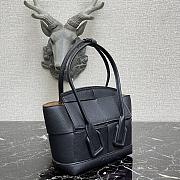 Bottega Veneta Small Arco Black Grain Leather 666873 Size 29 x 29 x 9 cm - 5