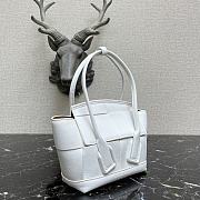 Bottega Veneta Small Arco White Grain Leather 666873 Size 29 x 29 x 9 cm - 5