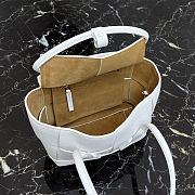 Bottega Veneta Small Arco White Grain Leather 666873 Size 29 x 29 x 9 cm - 2