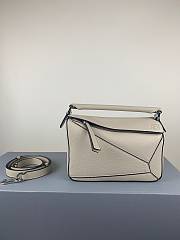 Loewe Medium Puzzle Bag Soft Grained Calfskin Cream Size 29 x 18 x 12 cm - 1