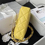 Chanel Flap Bag With Big Chain Leather Yellow Size 22 × 5 × 15.5 cm - 4
