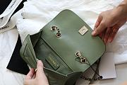 Chanel FU Vintage Green Flap Bag Size 20 × 12 × 8 cm - 3