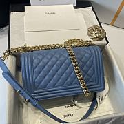 Chanel Boy Handbag Grain Calfskin Sky Blue A67086 Size 25 cm - 3