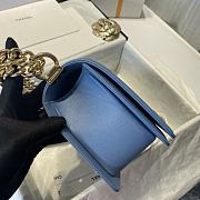 Chanel Boy Handbag Grain Calfskin Sky Blue A67086 Size 25 cm - 4