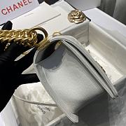 Chanel Boy Handbag Grain Calfskin White A67086 Size 25 cm - 2