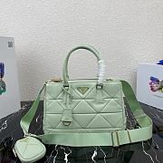 Prada Small Lampskin Galleria Bag Green 1BA863 Size 28 x 20 x 12 cm - 1