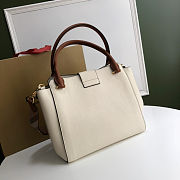 Burberry Medium Bucket Bag White Grain Leather Size 30 x 27.5 x 17.5 cm - 3
