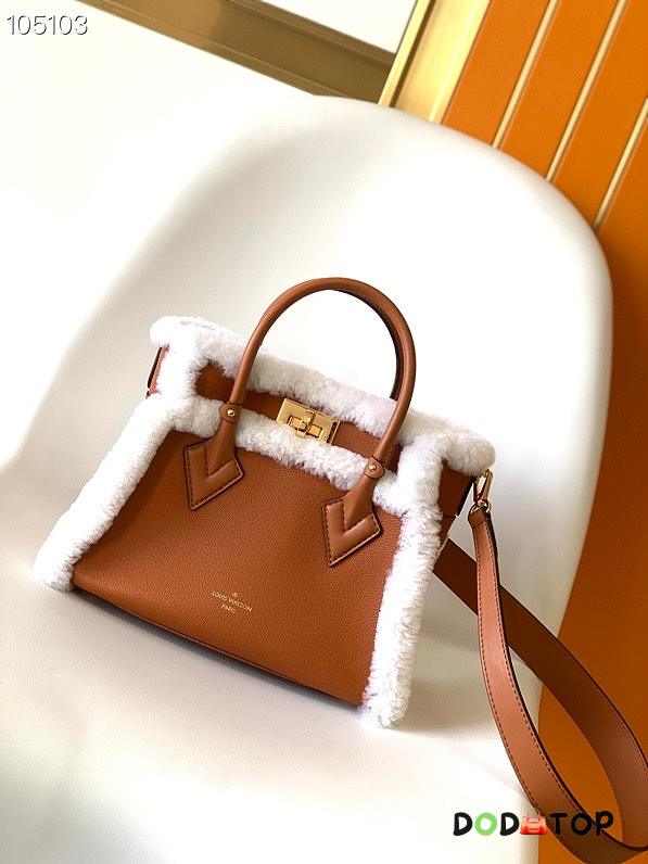 LV On My Side PM Caramel Shearling & Grained Calfskin M58918 Size 25 cm - 1
