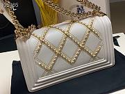 Chanel Boy Bag Lampskin White A67086 Size 25 cm - 2