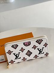 Louis Vuitton Zippy Wallet Wild at Heart M80683 White Size 19.5 x 10.5 x 2.5 cm - 4