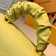 LV Twist MM Yellow Taurillon Leather M58688 Size 23 x 18 x 8 cm - 4