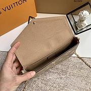 LV Pochette Félicie Tourterelle Grey/Cream M69977 Size 21 x 12 x 3 cm - 3