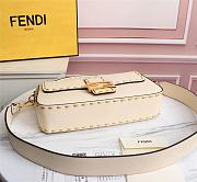 Fendi Baguette White Smooth Leather 8BR600 Size 28 x 13 x 6 cm - 4