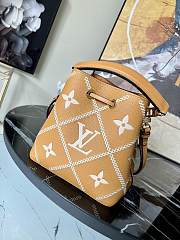 LV NÉONOÉ BB Monogram Yellow M46023 Size 20 x 20 x 13 cm - 5