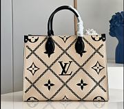 LV ONTHEGO MM Small Handbag 10 White M45595 Size 34 x 26 x 15 cm - 1